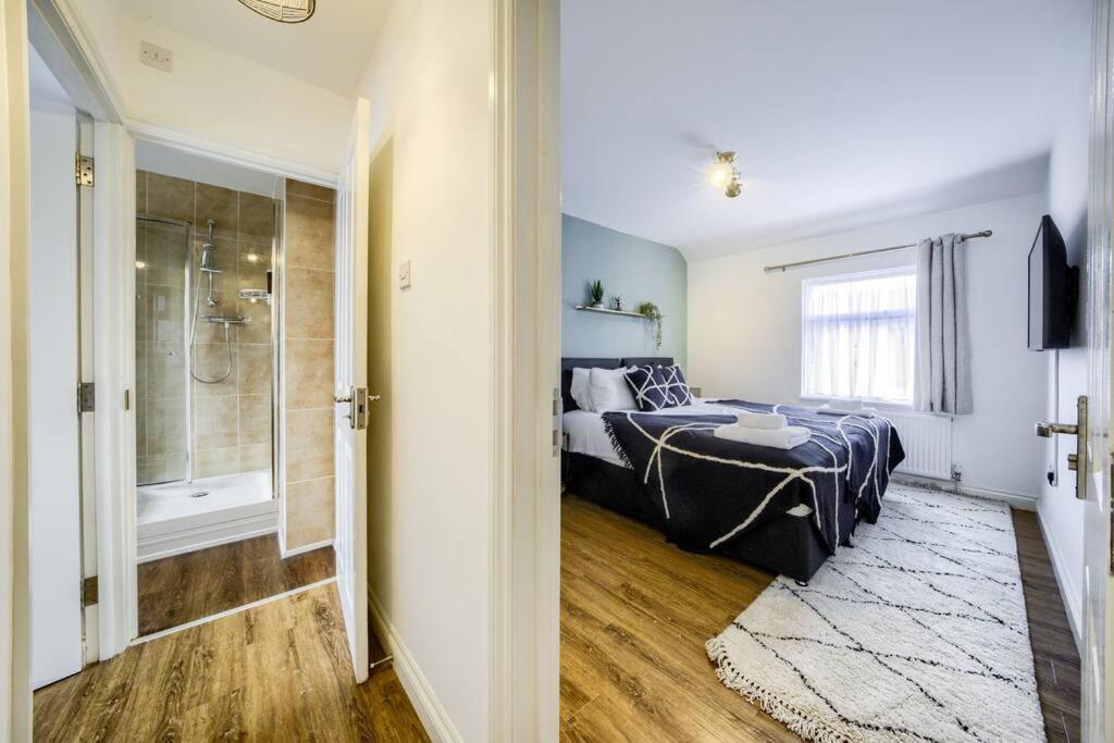 Low Rate For A 4-Bedroom House In Coventry With Free Unlimited Wi-Fi 2 Car Parking 53 Qmc المظهر الخارجي الصورة
